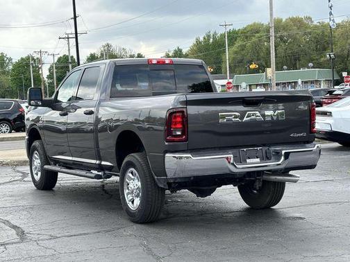 2025 RAM 2500 Tradesman Crew Cab 4x4 6'4' Box