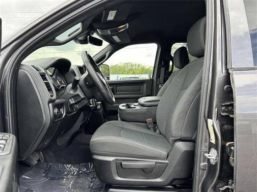 2025 RAM 2500 Tradesman Crew Cab 4x4 6'4' Box