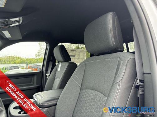 2025 RAM 2500 Tradesman Crew Cab 4x4 6'4' Box