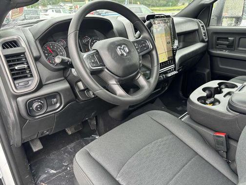 2025 RAM 2500 Tradesman Crew Cab 4x4 6'4' Box