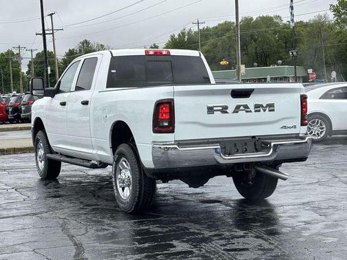 2025 RAM 2500 Tradesman Crew Cab 4x4 6'4' Box