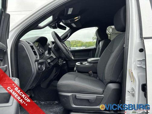 2025 RAM 2500 Tradesman Crew Cab 4x4 6'4' Box