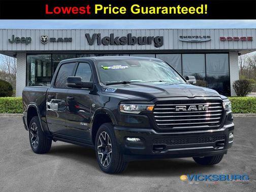 Diamond Black Crystal Pearlcoat 2026 RAM 1500 Laramie