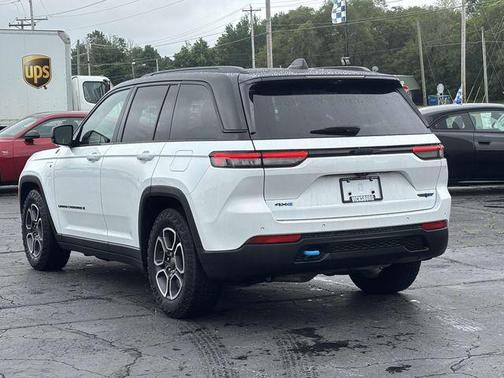 2022 Jeep Grand Cherokee 4xe Trailhawk