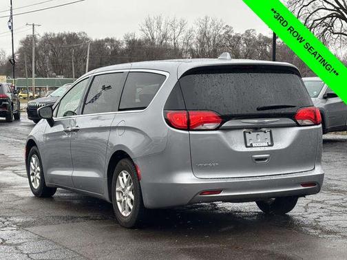 2020 Chrysler Voyager LX