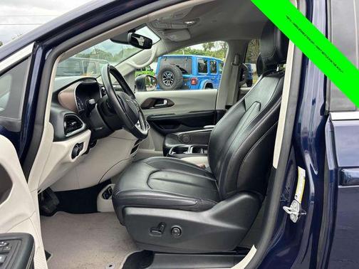 2020 Chrysler Voyager LXI