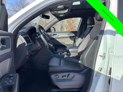 2023 Volkswagen Atlas Cross Sport 2.0T SE w/Technology 4MOTION