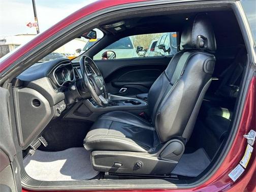 2017 Dodge Challenger SXT