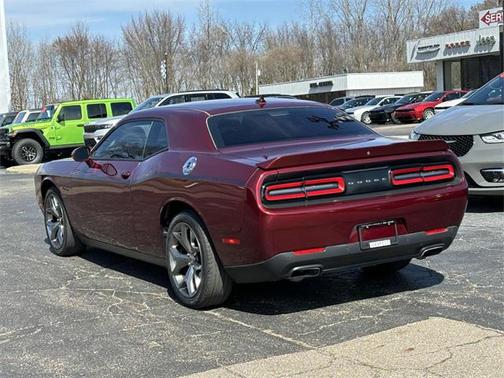 2017 Dodge Challenger SXT