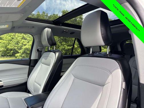 White Metallic 2021 Ford Explorer XLT