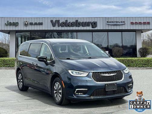 2024 Chrysler Pacifica Hybrid Select