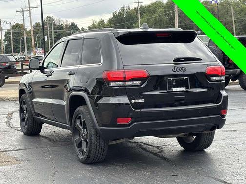 2021 Jeep Grand Cherokee Laredo