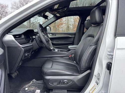 Bright White Clearcoat 2026 Jeep Grand Cherokee L Limited