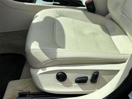2013 Volkswagen Passat 2.5 SE