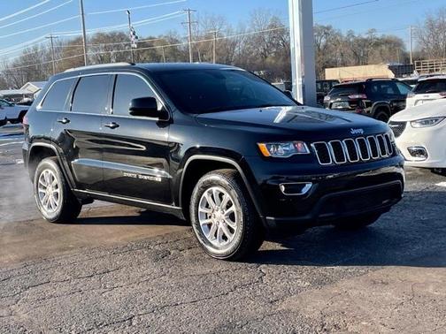 Photo 3 of 34 of 2021 Jeep Grand Cherokee Laredo