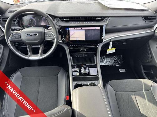 2026 Jeep Grand Cherokee Altitude