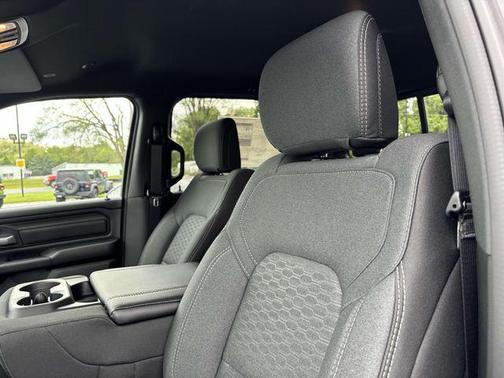 2025 RAM 1500 Warlock Crew Cab 4x4 5'7' Box