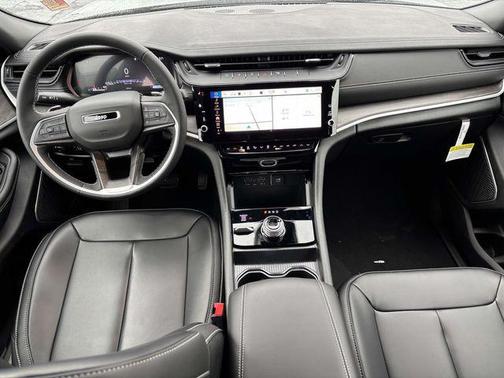 Silver Zynith 2026 Jeep Grand Cherokee L Limited