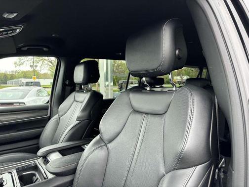 2024 Jeep Wagoneer L Series III 4x4