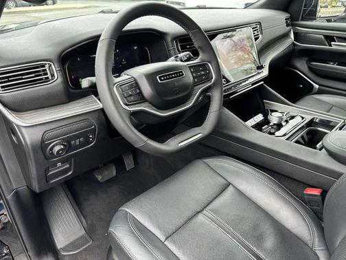 2024 Jeep Wagoneer L Series III 4x4