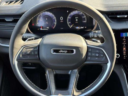 2026 Jeep Grand Cherokee Altitude