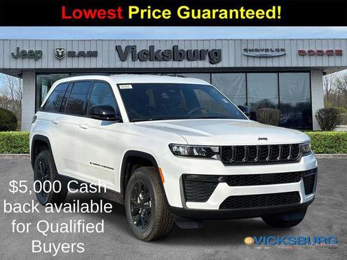 Bright White Clearcoat 2026 Jeep Grand Cherokee Altitude