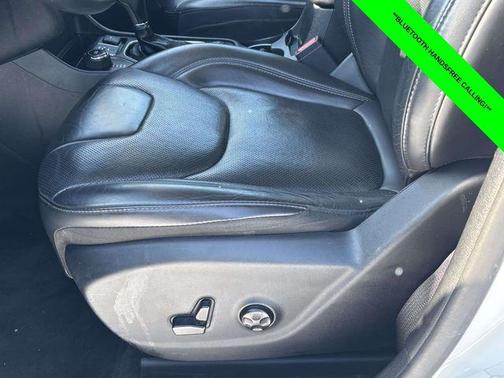 2019 Jeep Cherokee Overland