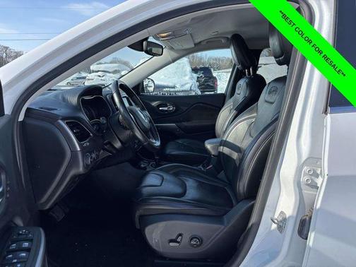 2019 Jeep Cherokee Overland