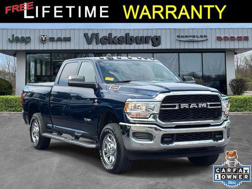 2021 RAM 3500 Tradesman Crew Cab 4x4 6'4' Box