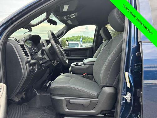 2021 RAM 3500 Tradesman Crew Cab 4x4 6'4' Box