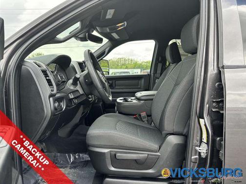 2025 RAM 2500 Tradesman Crew Cab 4x4 6'4' Box