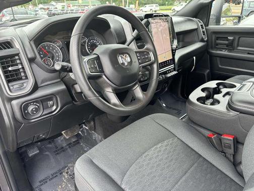 2025 RAM 2500 Tradesman Crew Cab 4x4 6'4' Box