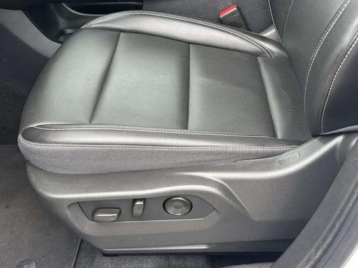 Summit White 2024 Buick Envision Preferred AWD