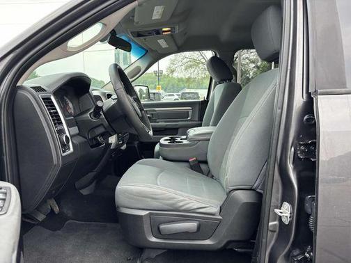 2018 RAM 1500 SLT