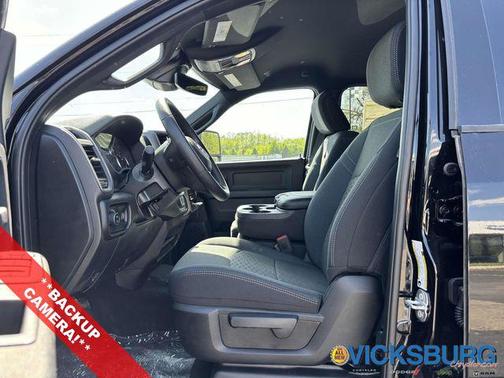 2025 RAM 2500 Tradesman Crew Cab 4x4 6'4' Box
