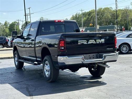 2025 RAM 2500 Tradesman Crew Cab 4x4 6'4' Box