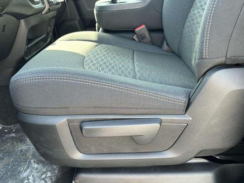 2025 RAM 2500 Tradesman Crew Cab 4x4 6'4' Box