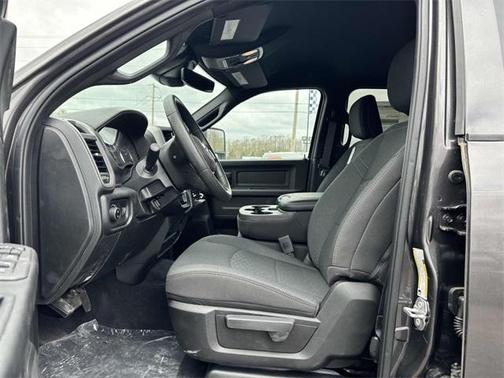 2025 RAM 2500 Tradesman Crew Cab 4x4 6'4' Box