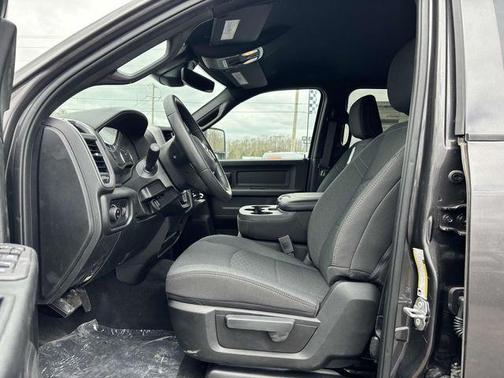 2025 RAM 2500 Tradesman Crew Cab 4x4 6'4' Box