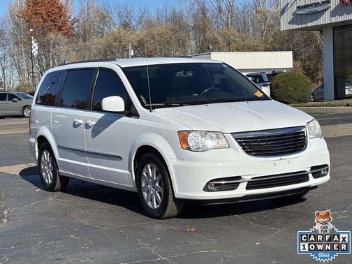 2014 Chrysler Town & Country Touring