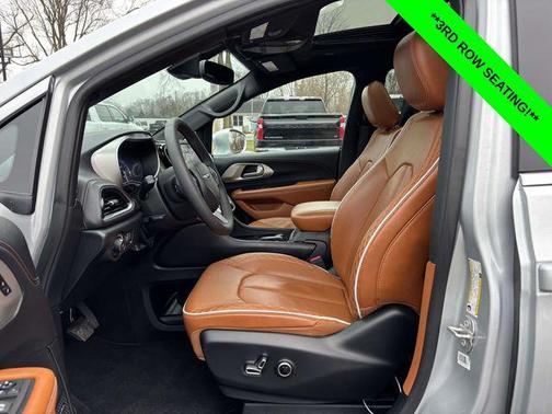 2024 Chrysler Pacifica L