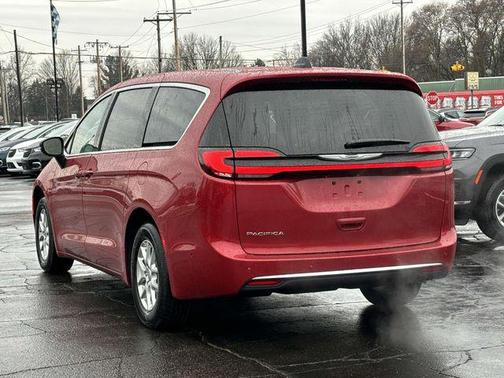 2025 Chrysler Pacifica L