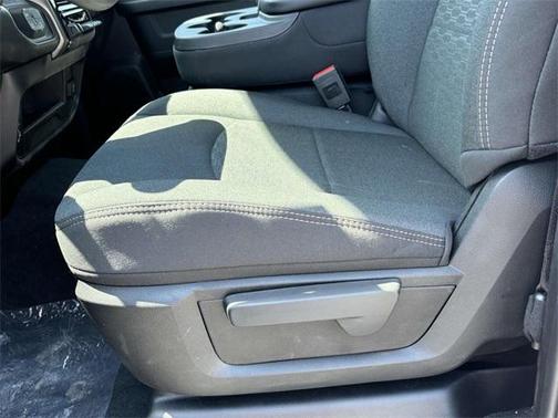 2025 RAM 2500 Tradesman Crew Cab 4x4 6'4' Box