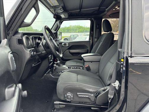 2021 Jeep Wrangler Sport S