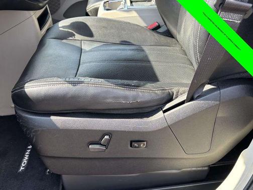 2013 Chrysler Town & Country Touring-L