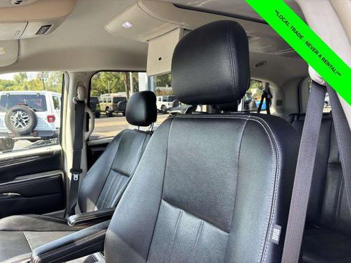 2013 Chrysler Town & Country Touring-L