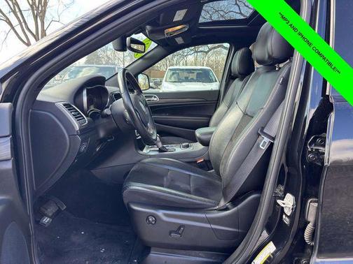 2022 Jeep Grand Cherokee Laredo