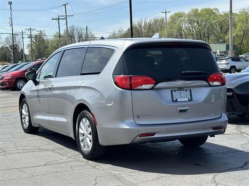2017 Chrysler Pacifica Touring