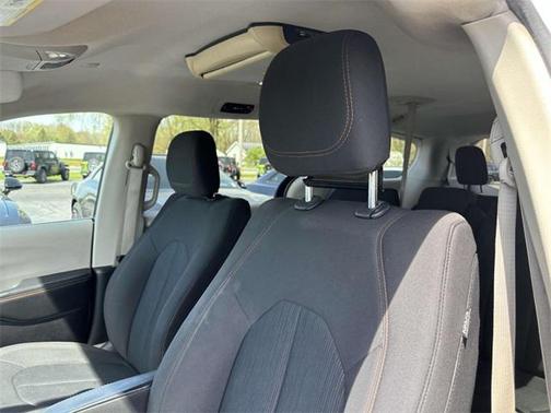 2017 Chrysler Pacifica Touring