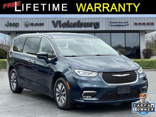 2022 Chrysler Pacifica Hybrid Touring L
